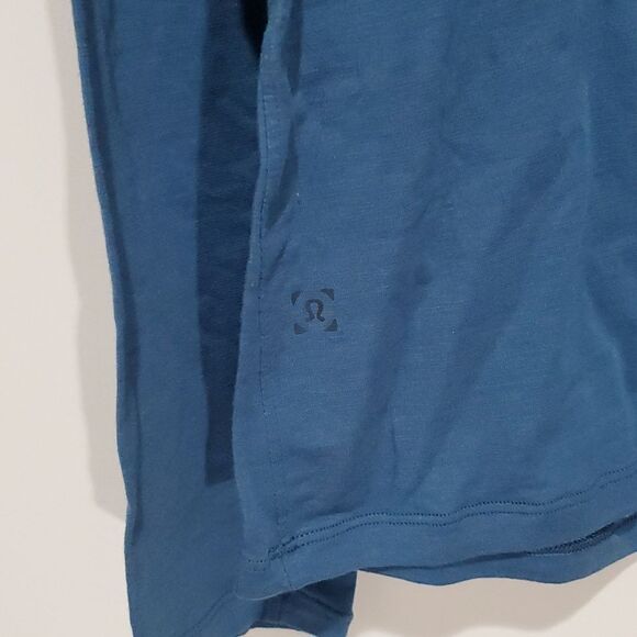 Lululemon large blue long sleeve shirt - Picture 6 of 7